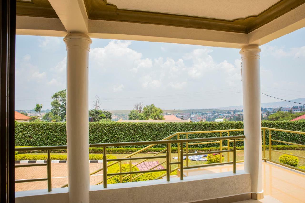 بيت شباب Kigali Castle المظهر الخارجي الصورة