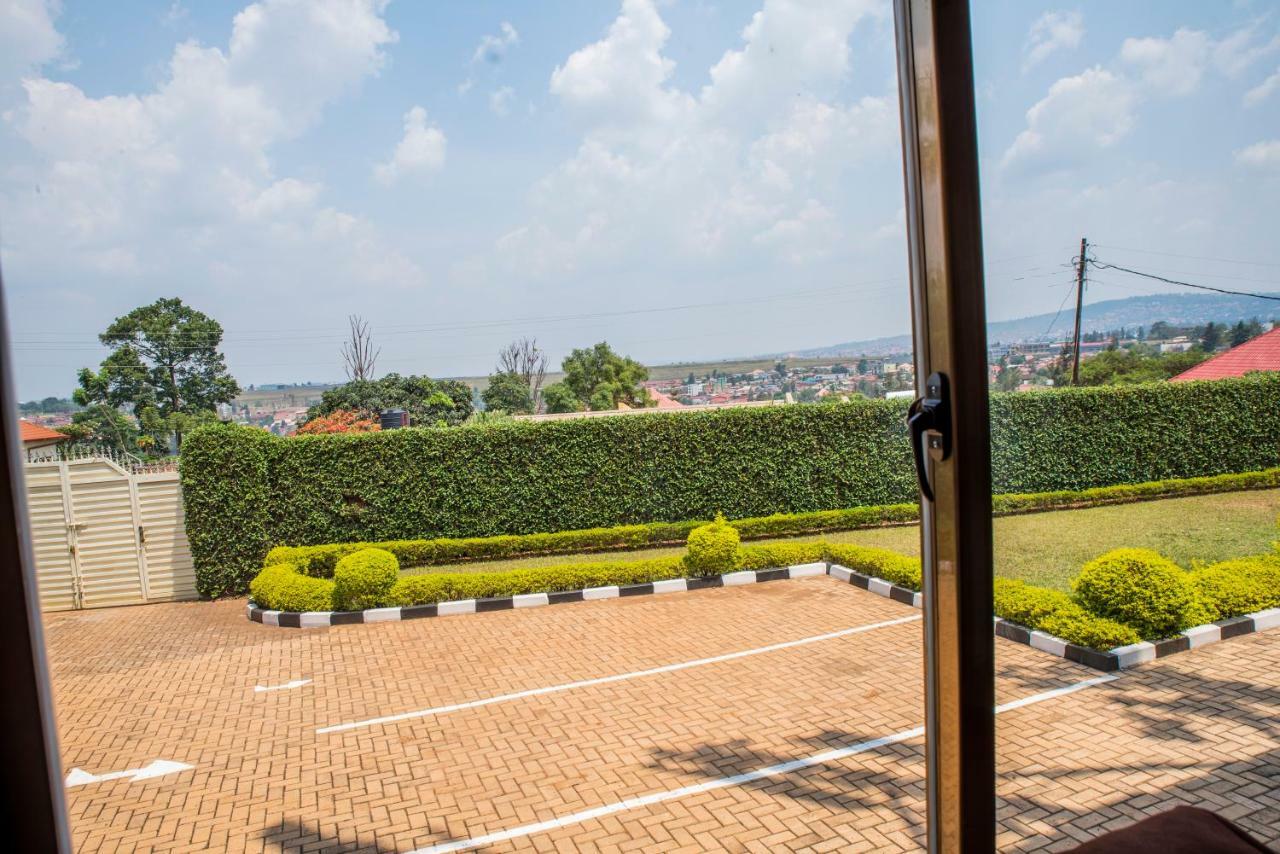 بيت شباب Kigali Castle المظهر الخارجي الصورة
