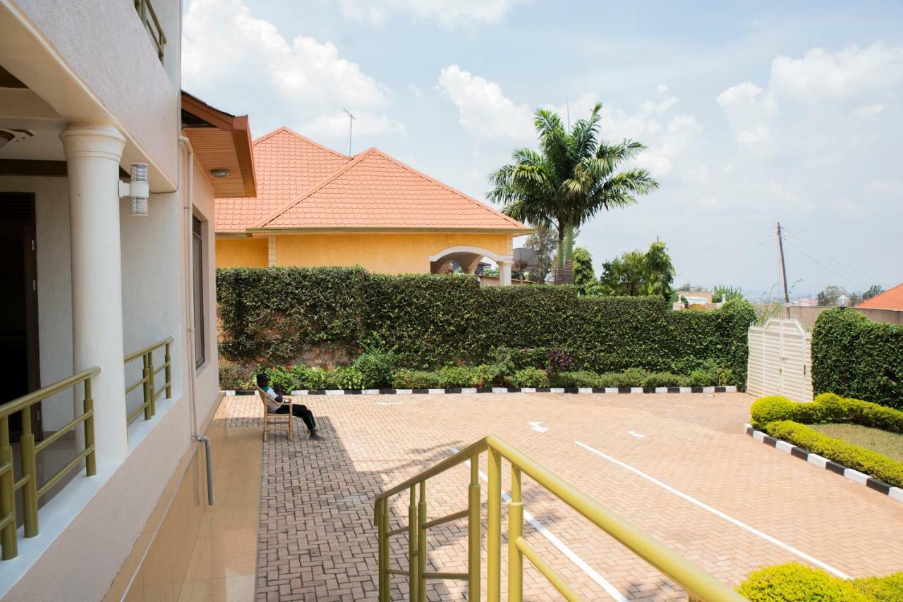بيت شباب Kigali Castle المظهر الخارجي الصورة