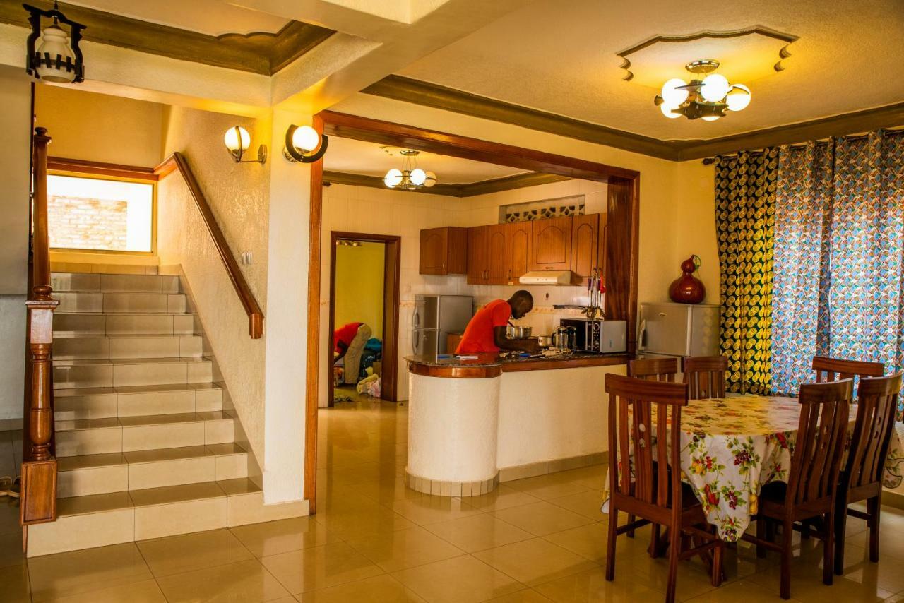 بيت شباب Kigali Castle المظهر الخارجي الصورة