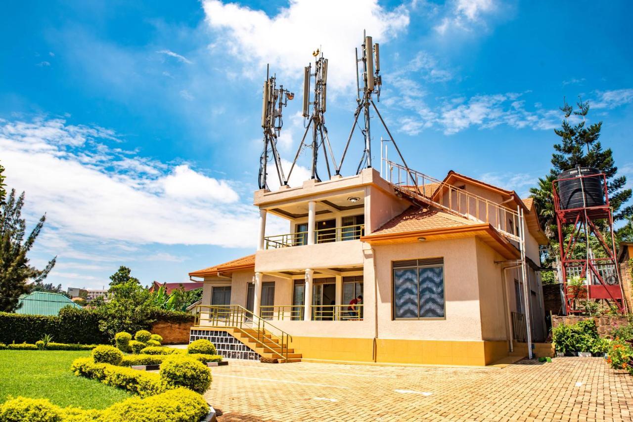 بيت شباب Kigali Castle المظهر الخارجي الصورة