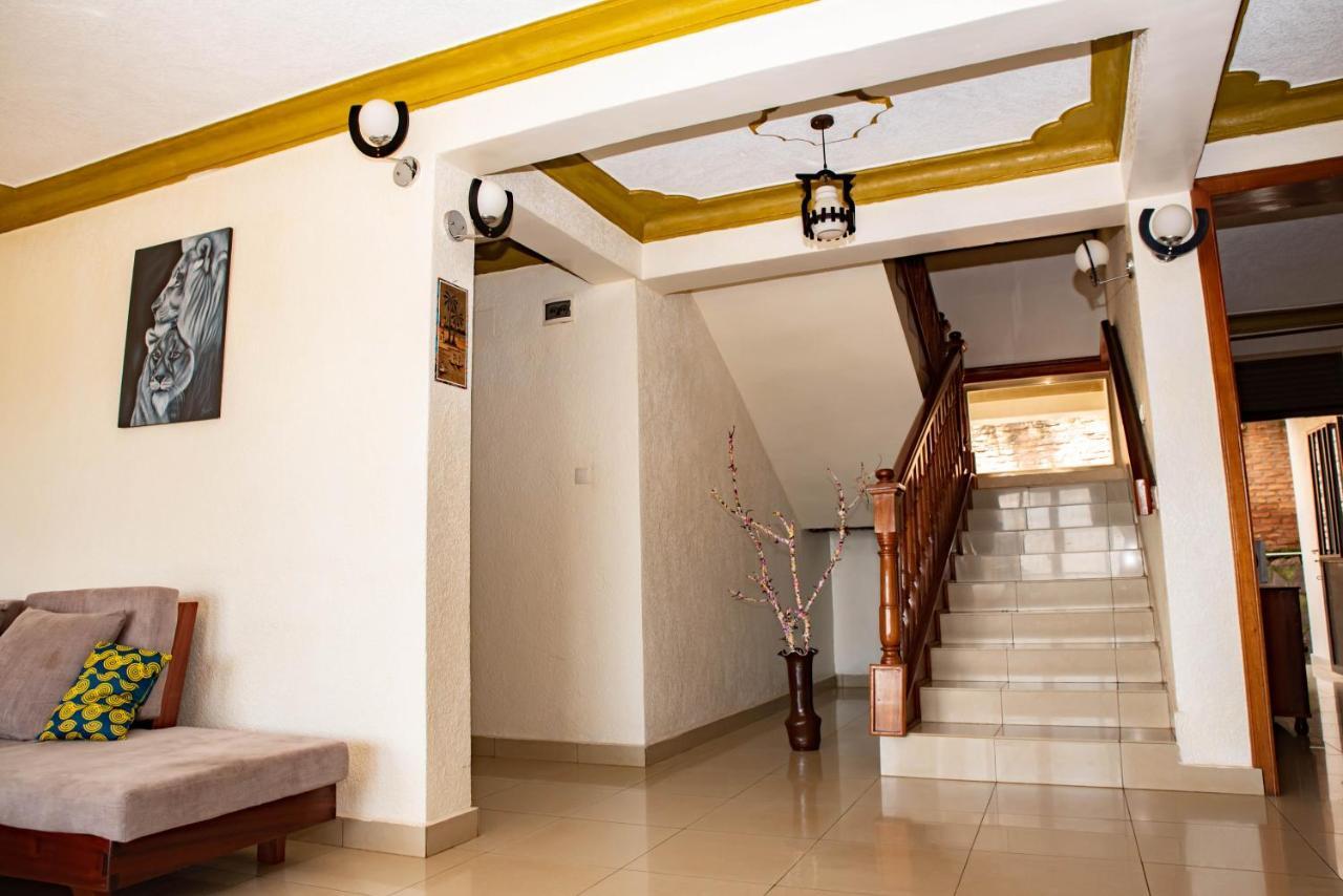 بيت شباب Kigali Castle المظهر الخارجي الصورة