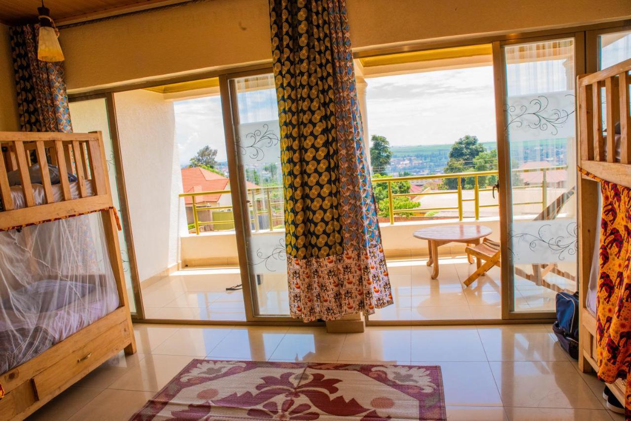 بيت شباب Kigali Castle المظهر الخارجي الصورة